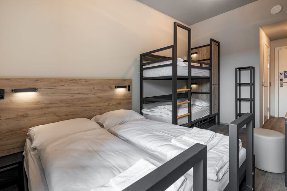 Free WiFi, bed sheets