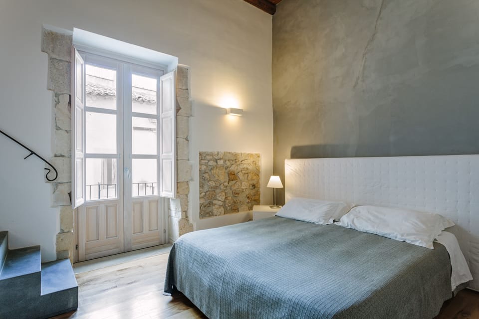 Standard Double or Twin Room, Private Bathroom | Egyptian cotton sheets, down comforters, minibar, desk