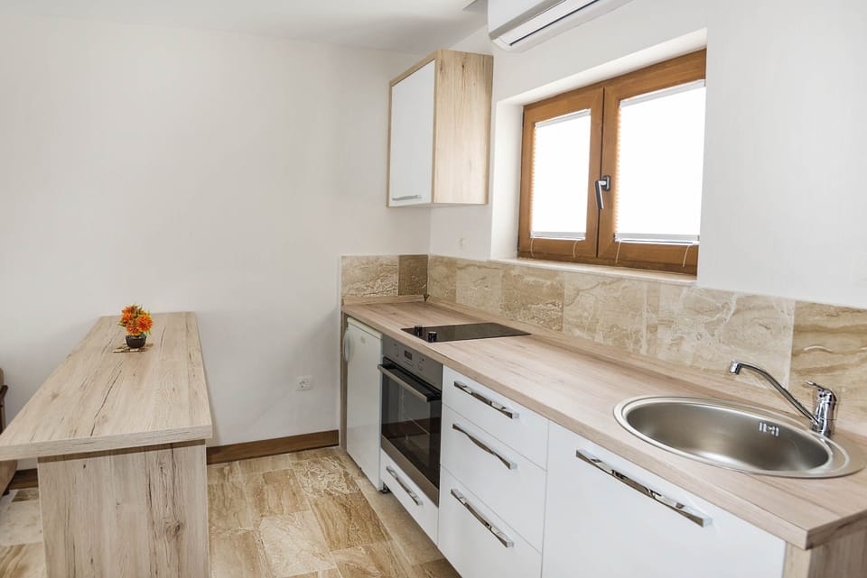 Standard Apartment | Private kitchen