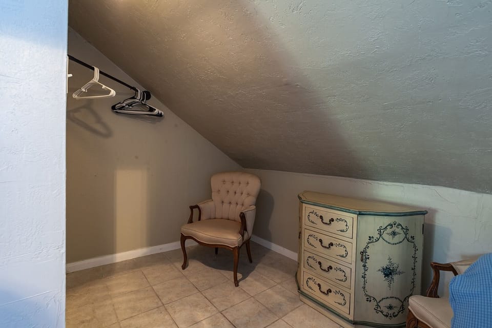 House, 4 Bedrooms | Interior