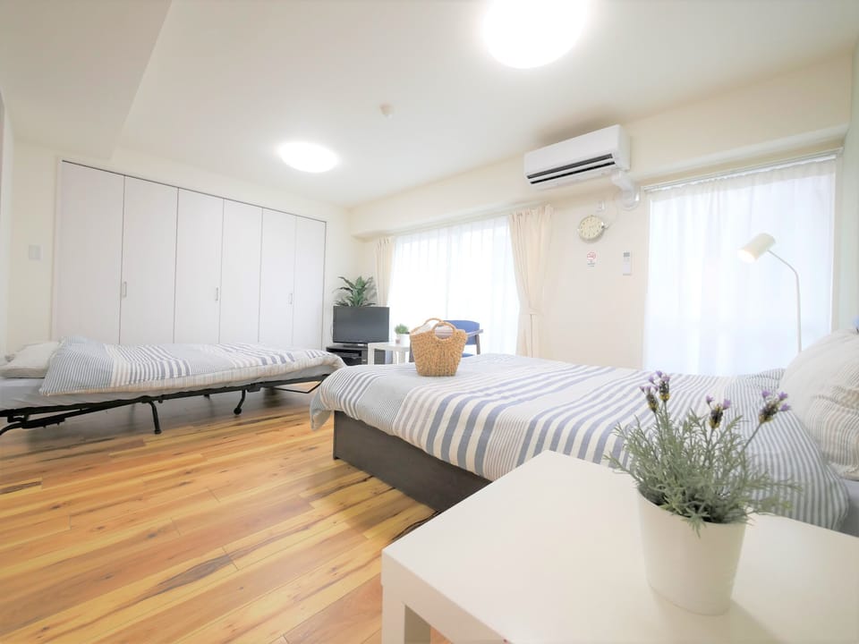Room (/4) | 1 bedroom, iron/ironing board, WiFi (free), bed sheets