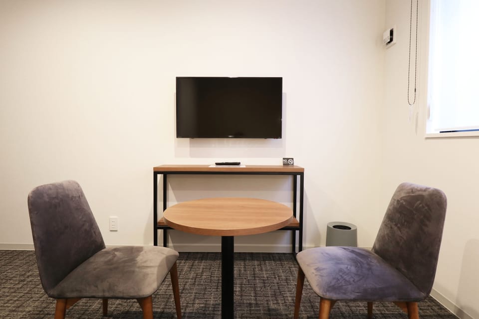 Twin Room | Iron/ironing board, free WiFi, bed sheets