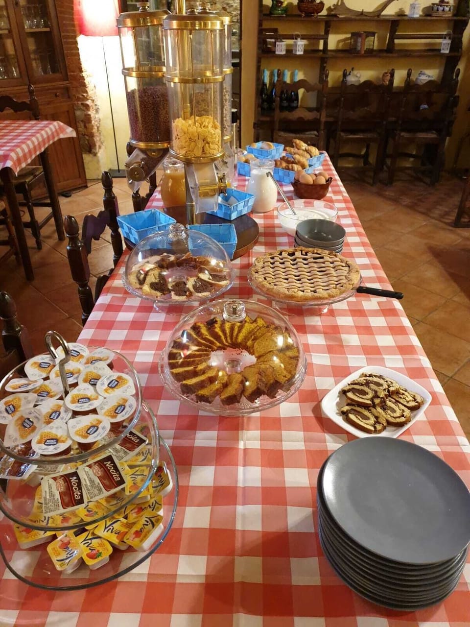 Breakfast buffet