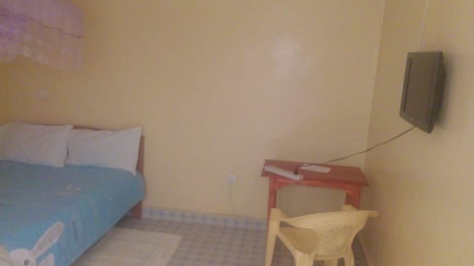 Double Room | Desk, laptop workspace, free WiFi, bed sheets