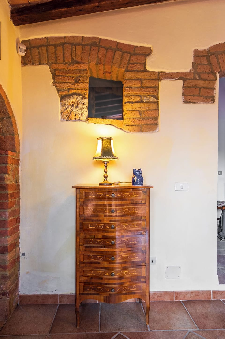 Villa, 6 Bedrooms, Smoking, Private Pool | Living area | Books
