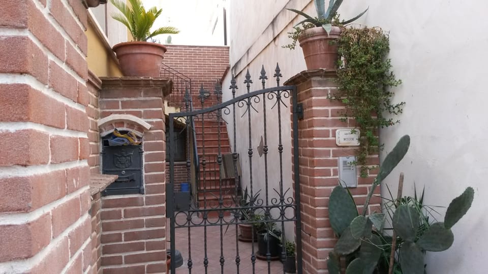 Apartment, 2 Bedrooms, Terrace | Property entrance