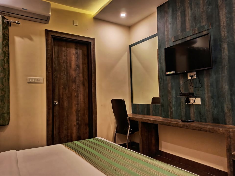 Deluxe Room | Premium bedding, Select Comfort beds, free WiFi, bed sheets