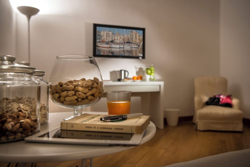 House, 3 Bedrooms, Balcony | Living room