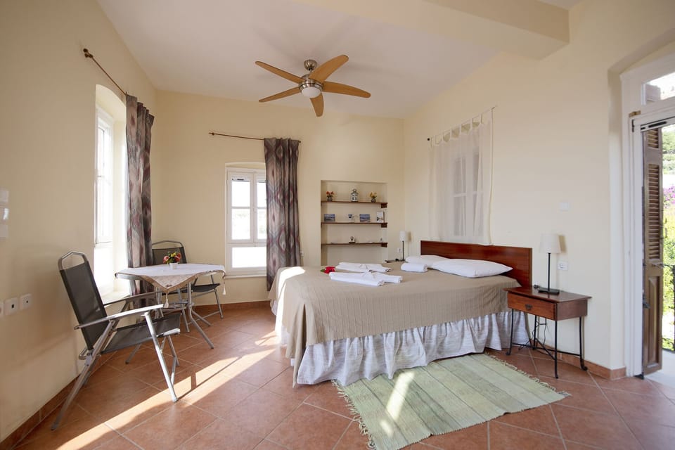 House, Sea View, Beachfront | 1 bedroom, soundproofing, iron/ironing board, free WiFi