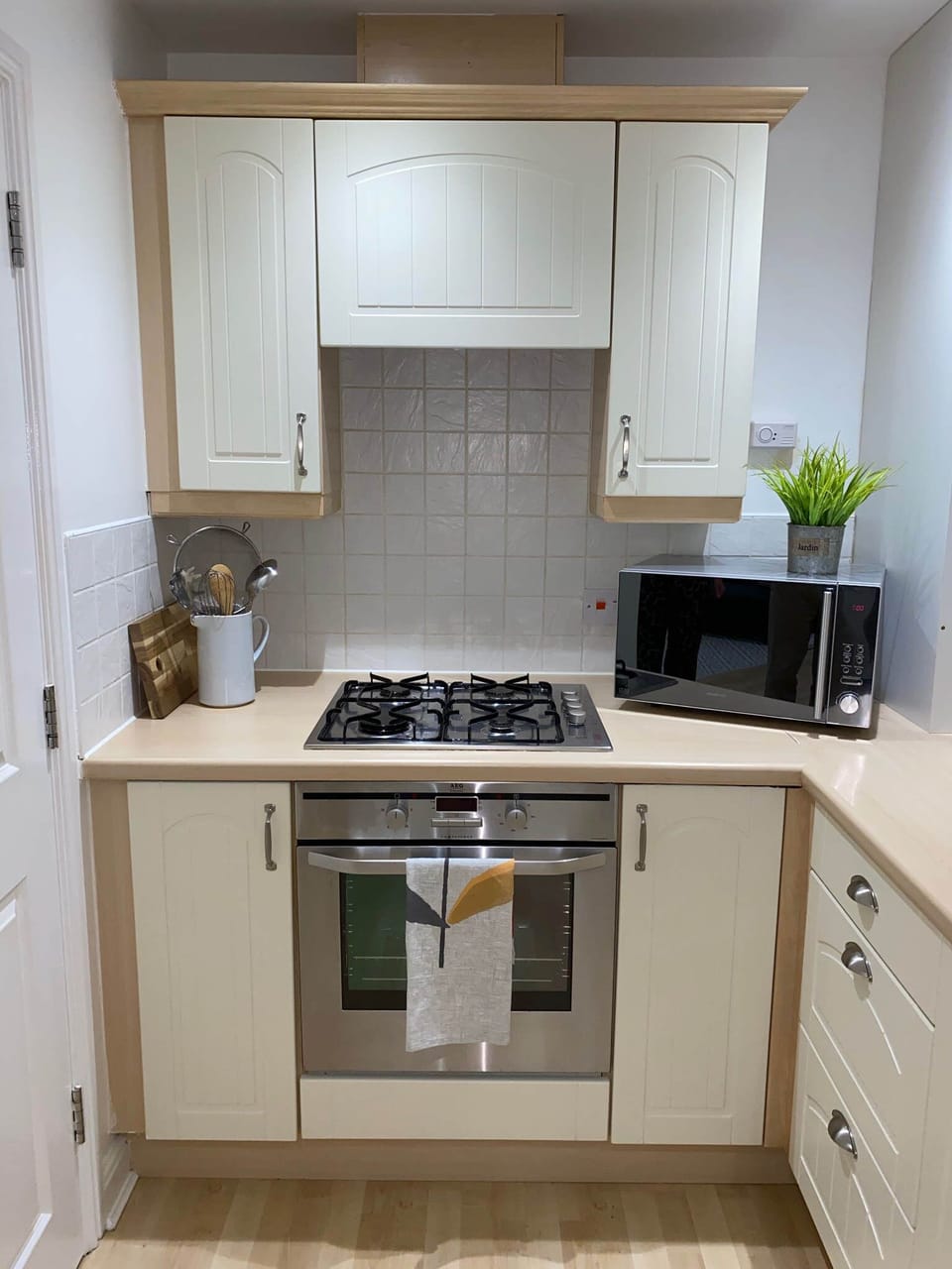 Comfort House, Ensuite (Detached Property) | Shared kitchen