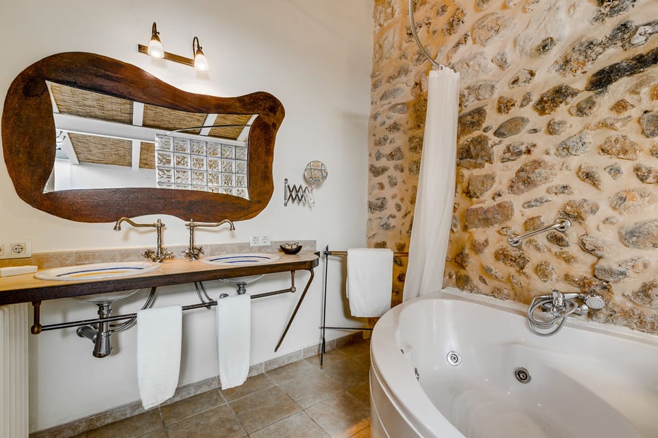 Jetted tub