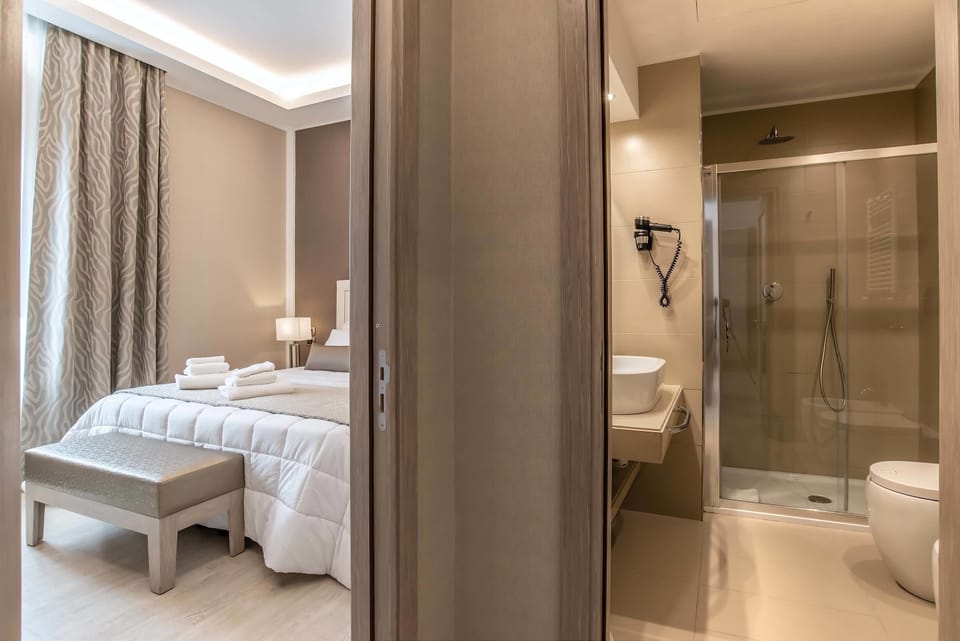 Deluxe Double or Twin Room | Premium bedding, minibar, in-room safe, desk