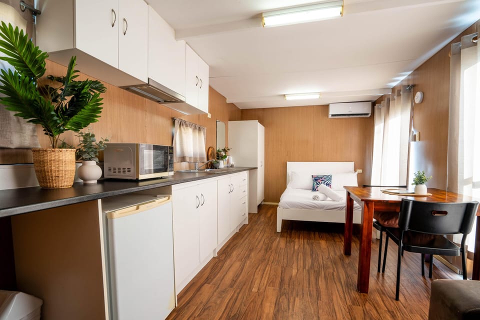 Standard Cabin, Shared Bathroom | Bathroom | Towels