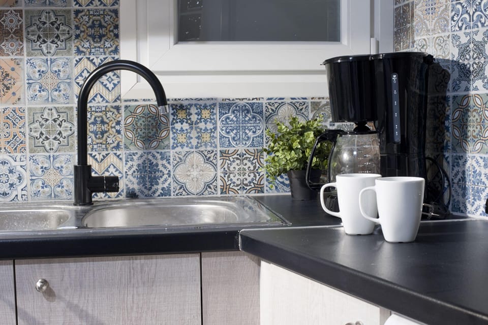 Apartment, 3 Bedrooms | Private kitchen | Full-size fridge, microwave, oven, stovetop