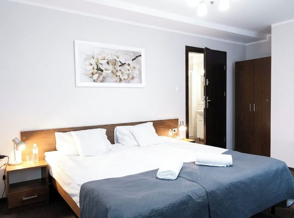 Double Room | Desk, laptop workspace, free WiFi