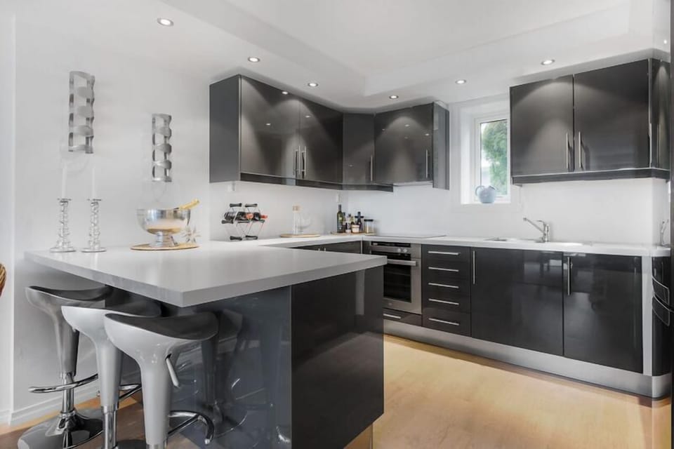 2 bedroom apartment, with terrace | Private kitchen | Microwave, oven, stovetop, dishwasher