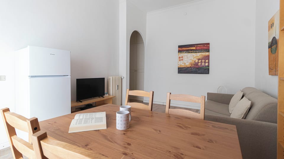 Apartment (1 Bedroom) | Interior