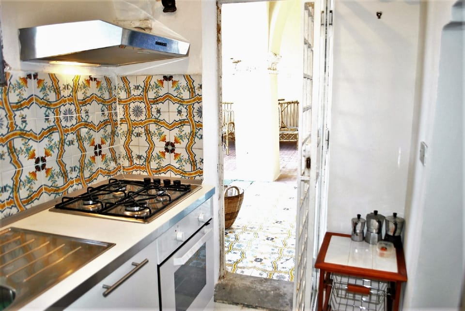 House, 3 Bedrooms, Terrace, City View | Interior