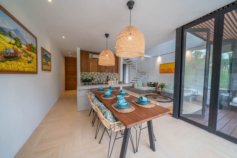 Villa, 4 Bedrooms | In-room dining
