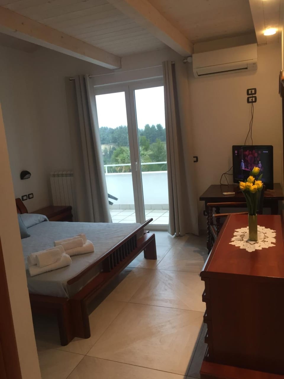 Desk, rollaway beds, free WiFi, bed sheets