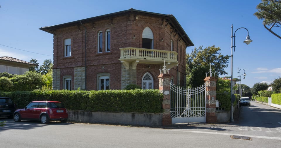 Villa, 5 Bedrooms, Smoking, Balcony | Property entrance