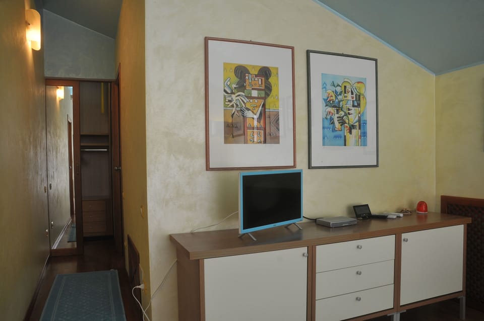 Villa, 4 Bedrooms, Smoking, Private Pool | Interior