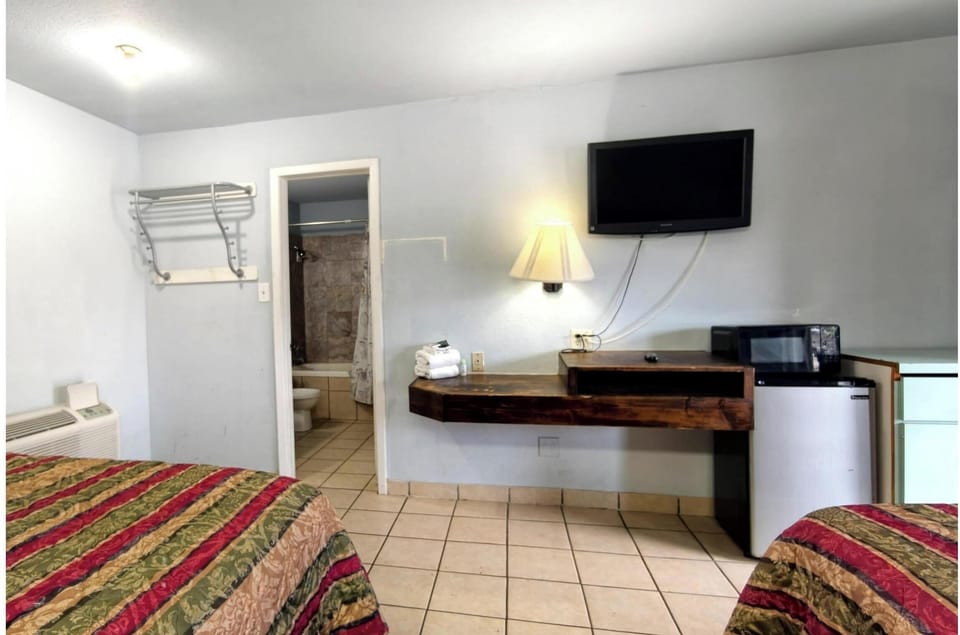 Room, 2 Queen Beds, Non Smoking | Iron/ironing board
