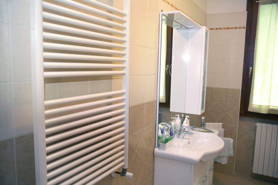 Apartment, 2 Bedrooms, Smoking, Patio | Bathroom | Free toiletries, hair dryer, bidet, towels