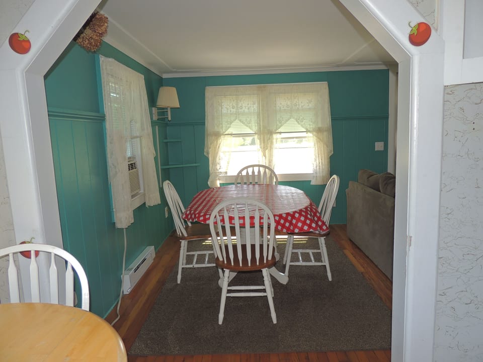 Cottage, 1 Bedroom | Iron/ironing board, free WiFi, bed sheets