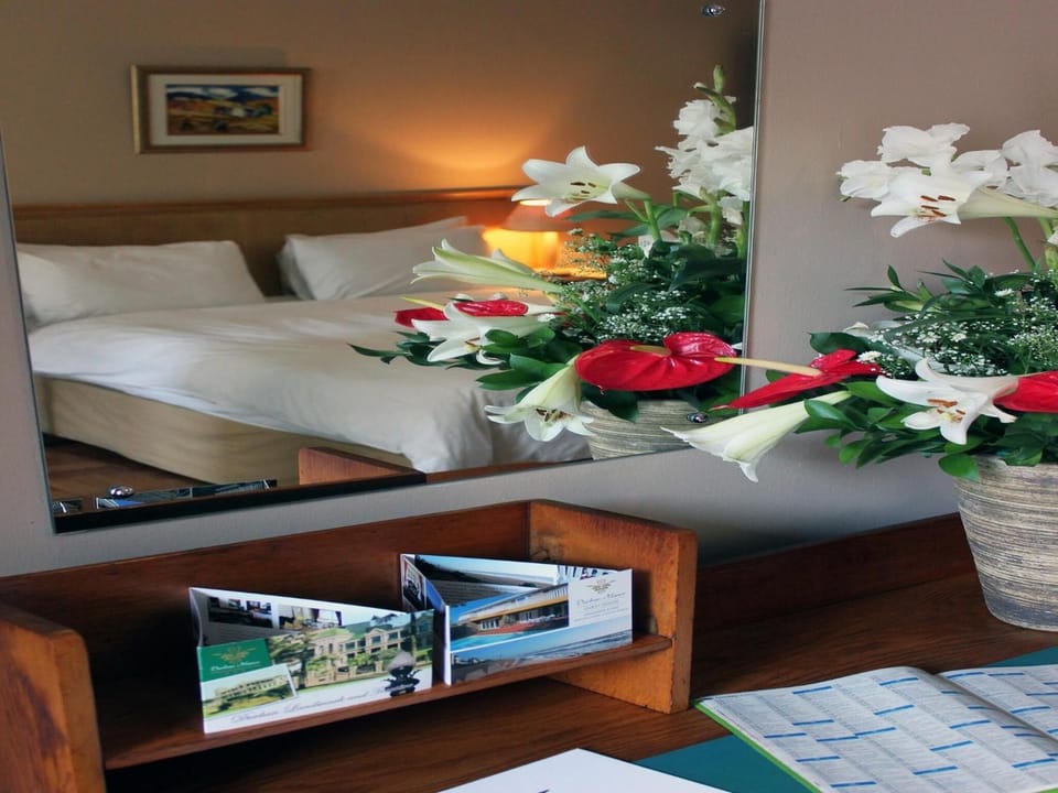 Minibar, in-room safe, soundproofing, iron/ironing board