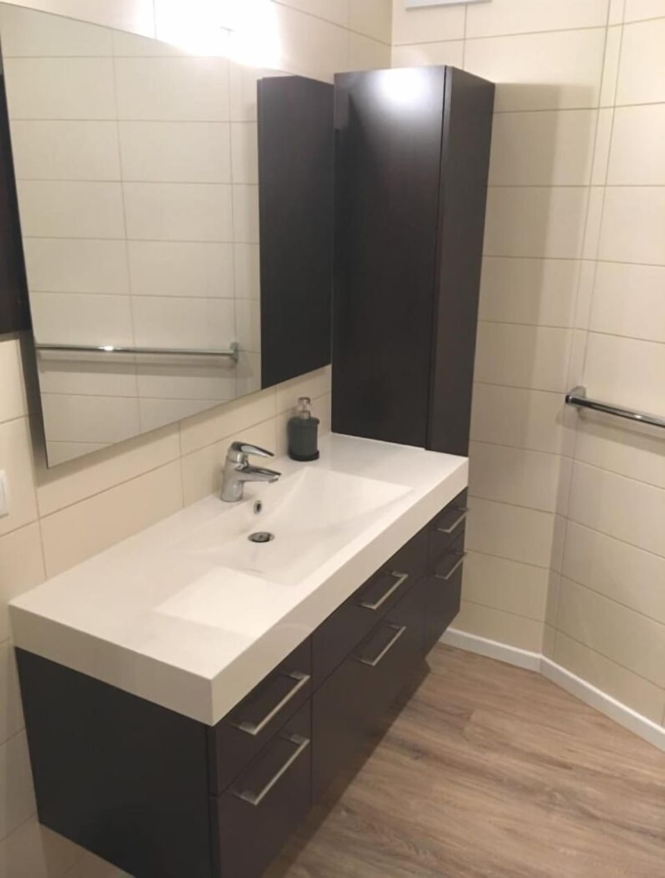 Luxury Large 4 Beds, 3 Balconies, 110 m2 - Parking Apartment in Luxembourg