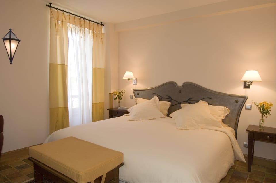 Double Room | Minibar, in-room safe, desk, rollaway beds