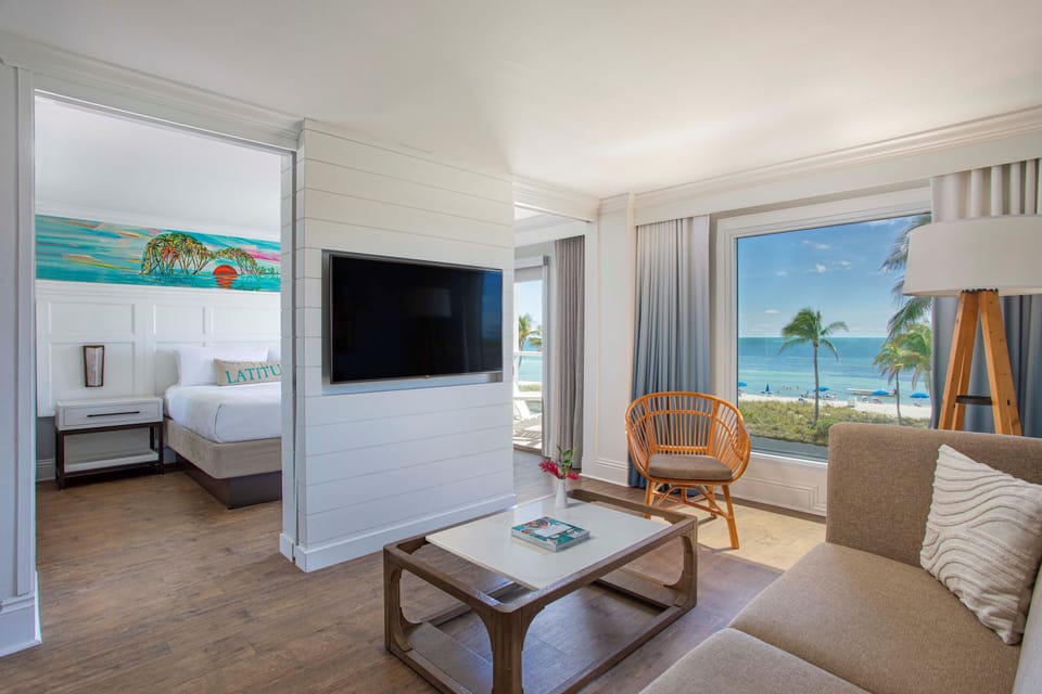 Suite, 1 King Bed with Sofa bed, Ocean View (King) | Hypo-allergenic bedding, down comforters, in-room safe