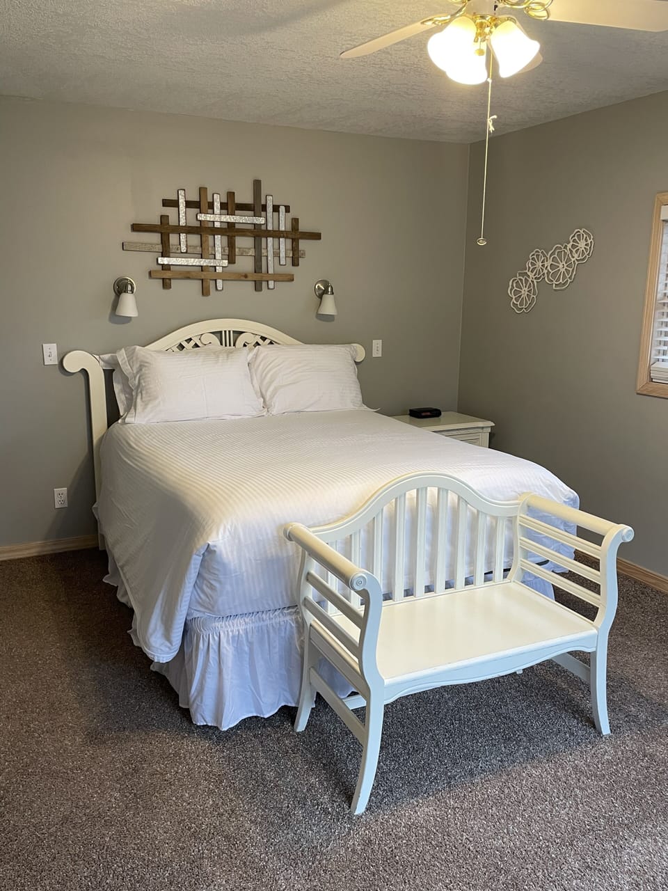 Egyptian cotton sheets, premium bedding, down comforters, pillowtop beds