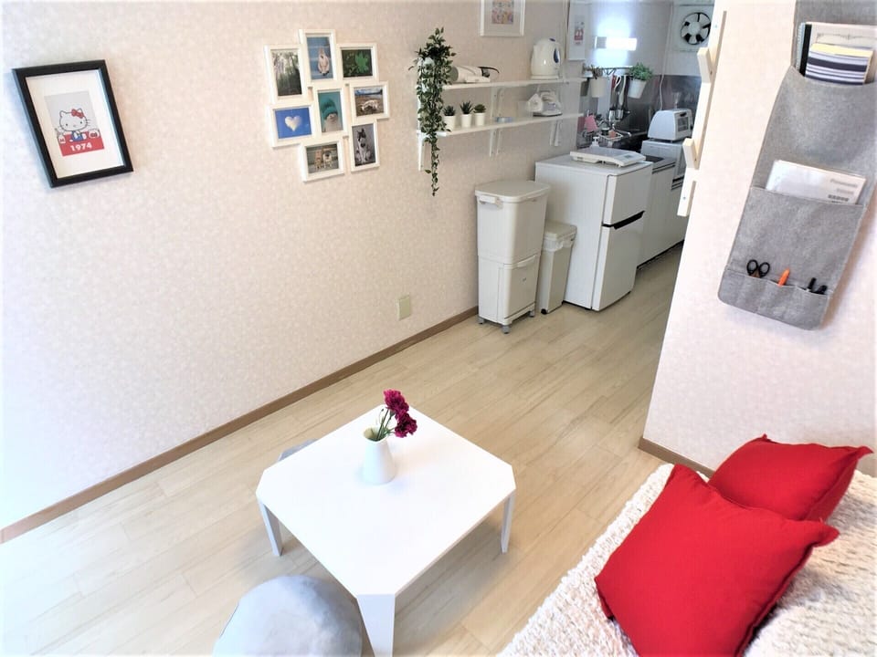 Room (/9) | Iron/ironing board, WiFi (free), bed sheets