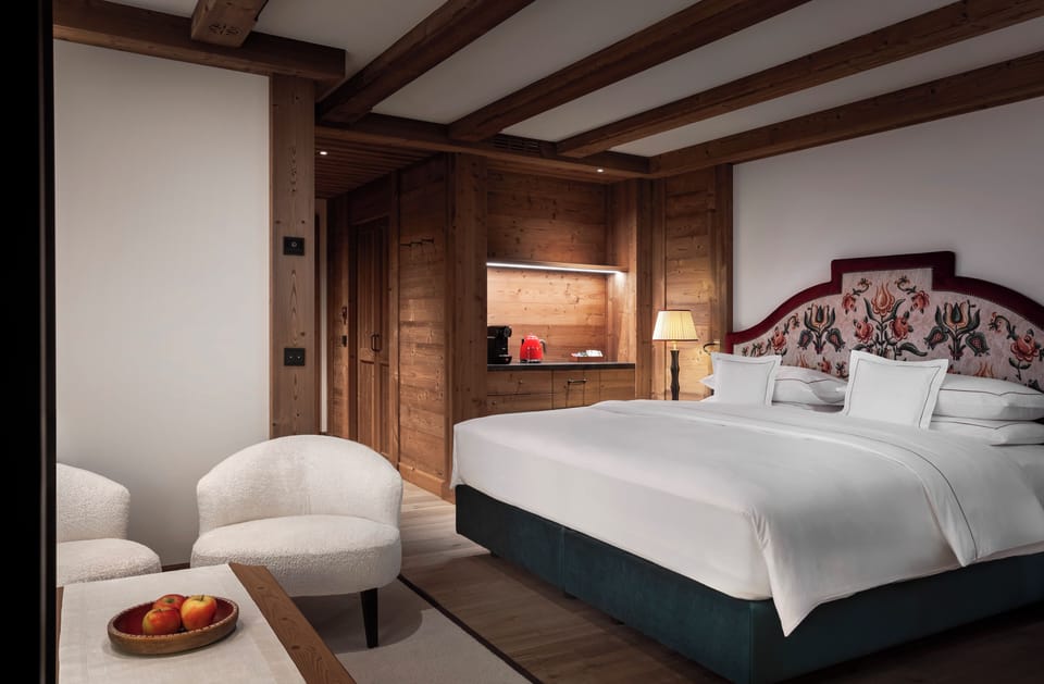 Premium bedding, down comforters, minibar, in-room safe