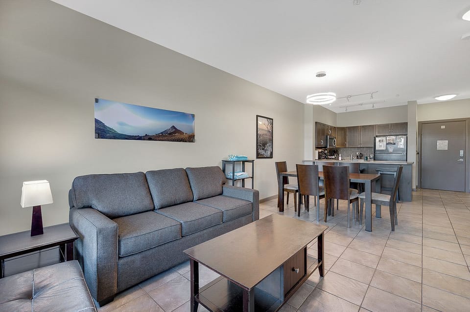 Apartment (2 Bedrooms) | Living area | 1-inch TV with cable channels