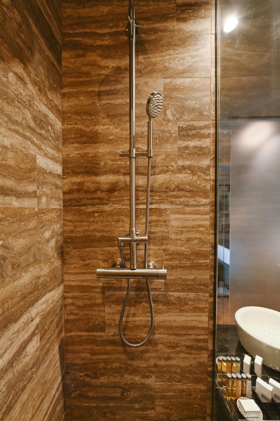 Bathroom shower