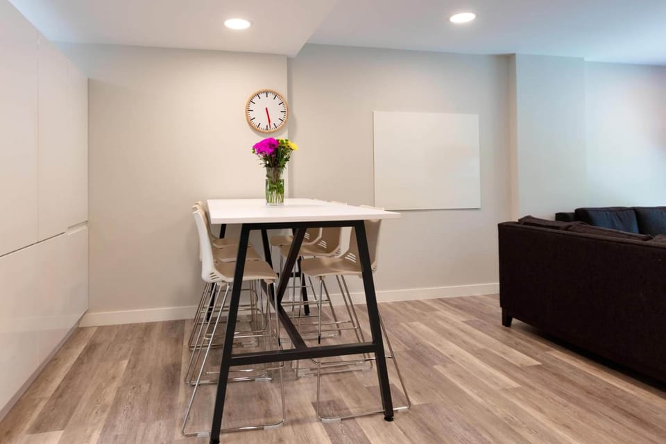 Double Room | Living room | Flat-screen TV