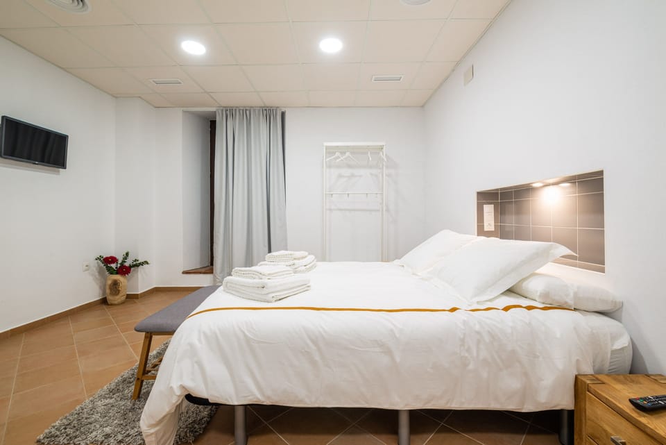 Exclusive Double Room | Down comforters, free WiFi, bed sheets