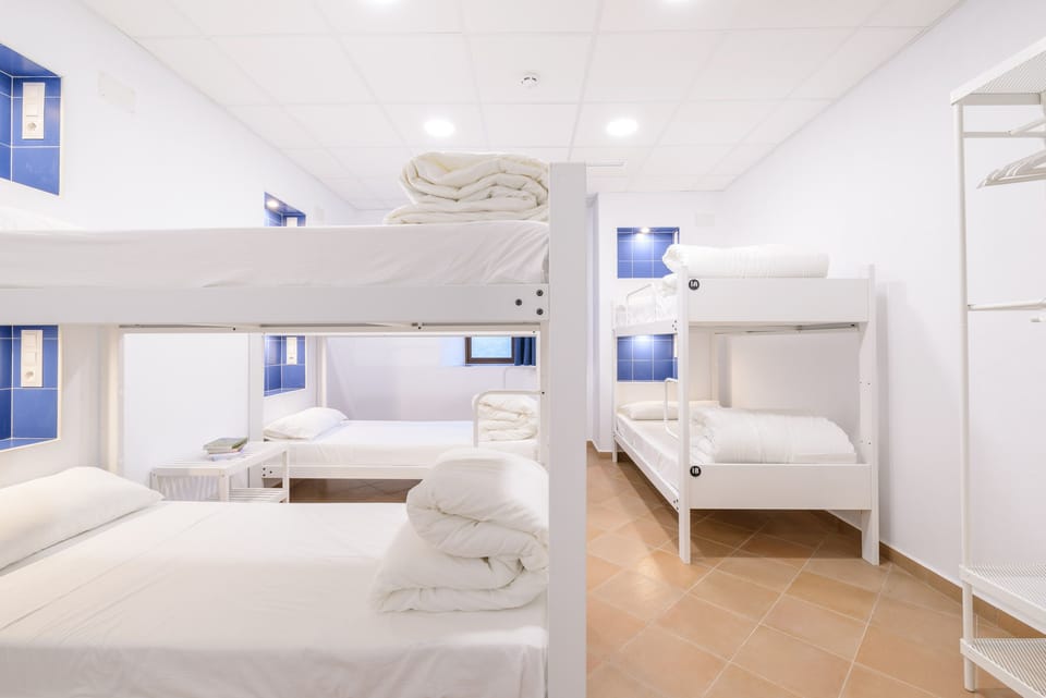 Standard Room (Farajan) | Down comforters, free WiFi, bed sheets