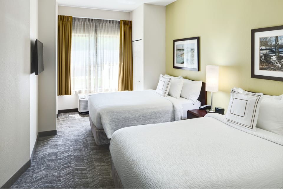 In-room safe, desk, laptop workspace, iron/ironing board