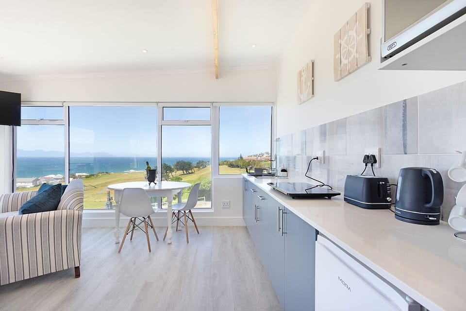 Superior Studio Suite, Sea View, Sea Facing | Private kitchen | Coffee/tea maker, electric kettle