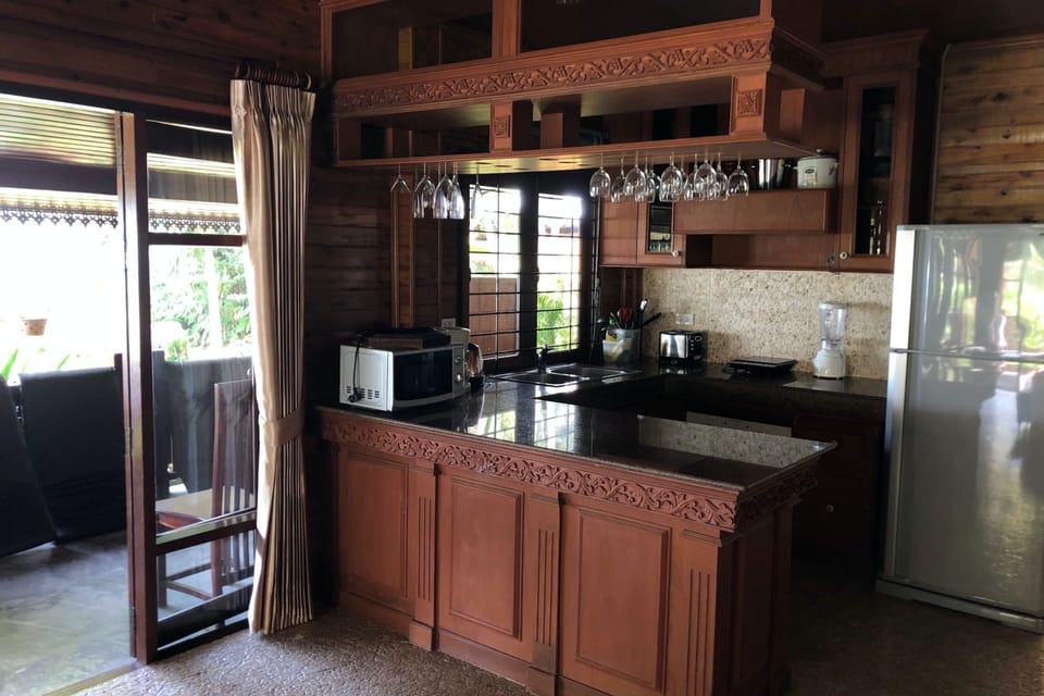 Villa, 2 Bedrooms, Non Smoking, Kitchen | Private kitchen | Full-size fridge, microwave, oven, stovetop
