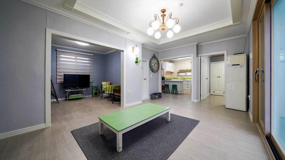 Room (Byuljang (Private)) | Free WiFi, bed sheets