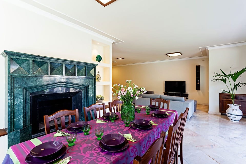 Cottage | Private kitchen | Fridge, microwave, stovetop, dishwasher