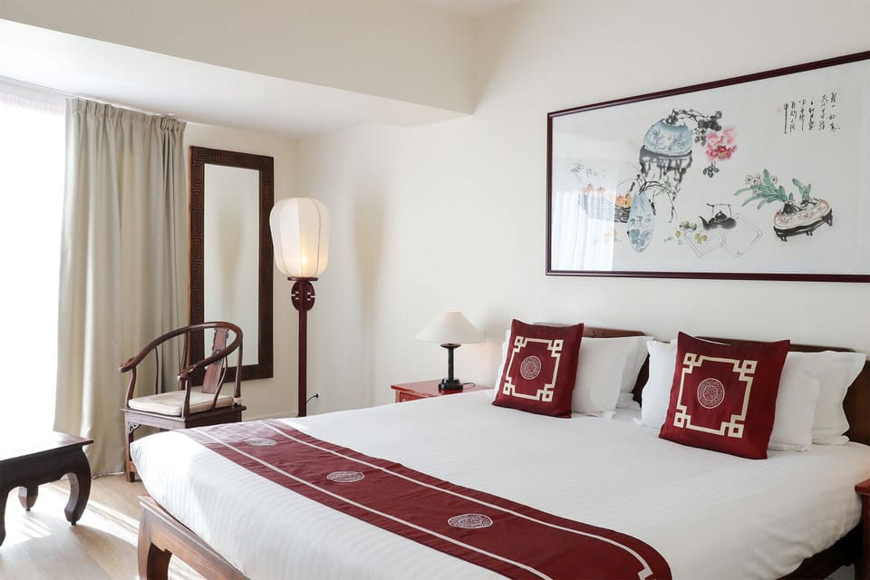 Free cribs/infant beds, free WiFi, bed sheets, wheelchair access