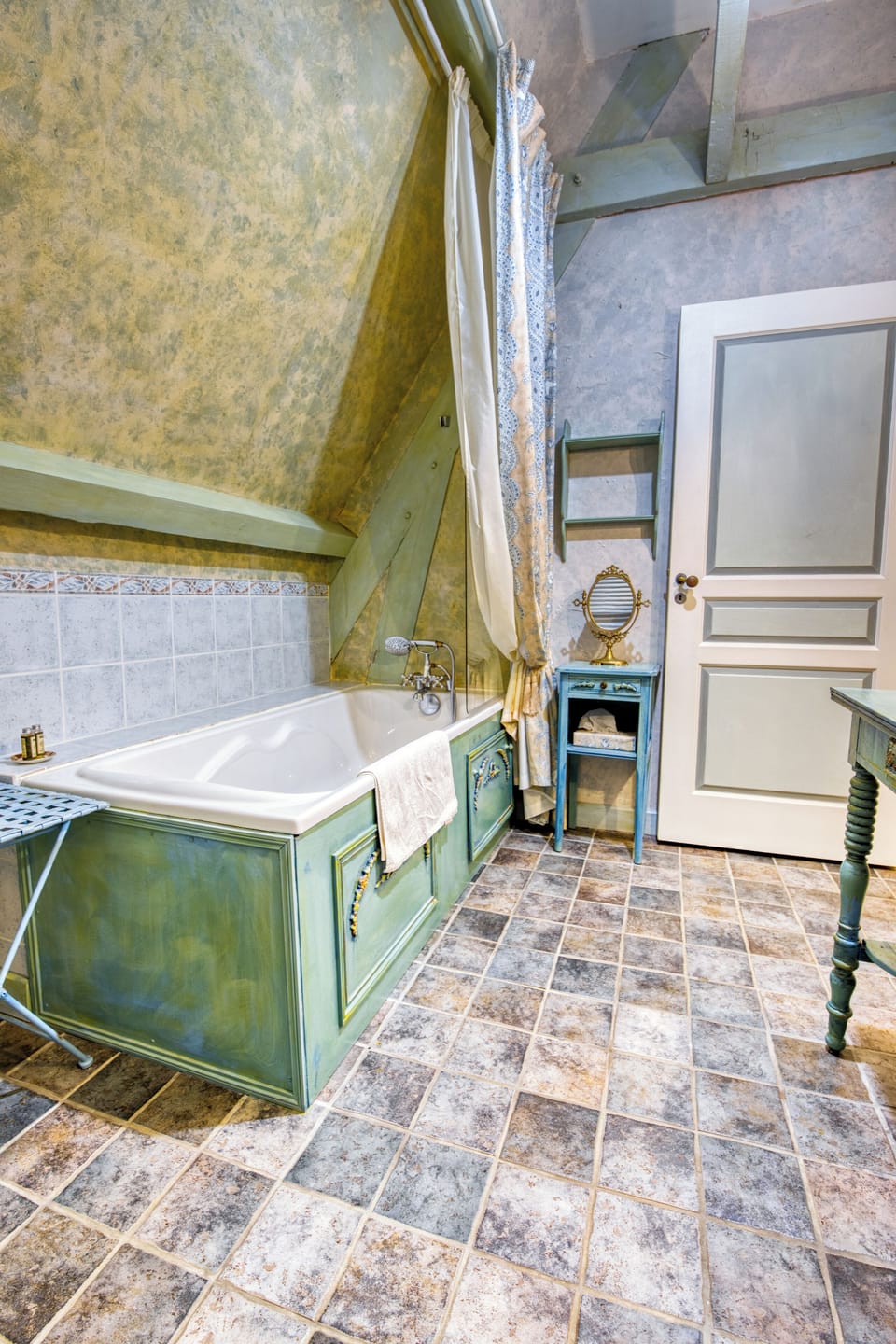 Twin Room (La Vie En Son Royaume) | Bathroom | Bathtub, hair dryer, towels, soap