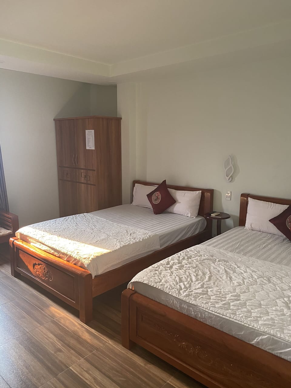 Quadruple Room | Minibar, WiFi (free), bed sheets