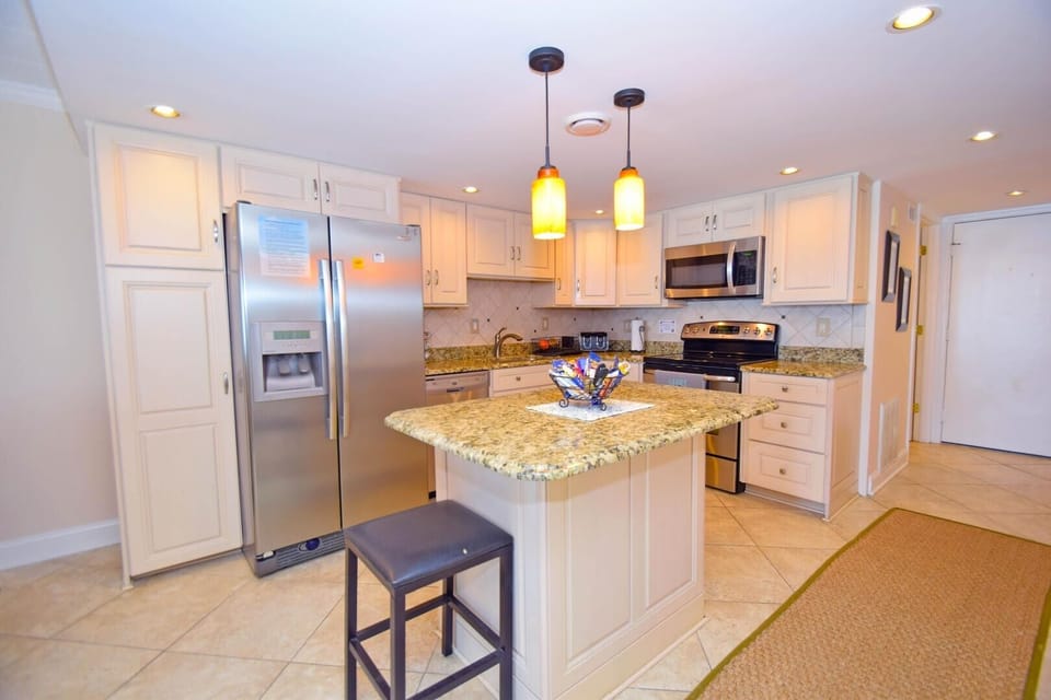 Condo, 2 Bedrooms | Private kitchen | Coffee/tea maker, fridge, toaster